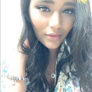 Meet your Posher, Annie